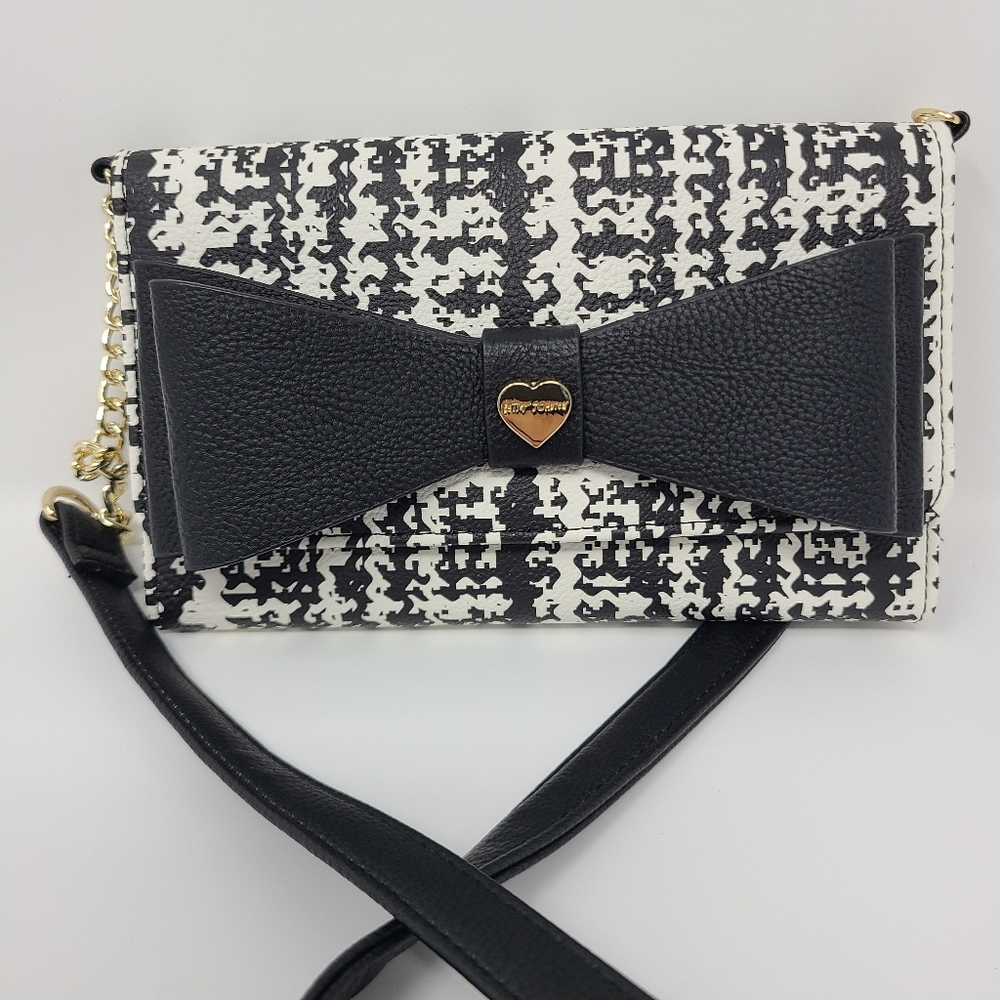 Betsey Johnson wallet chain purse